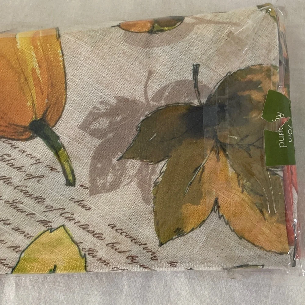 Round Tablecloth Sunflower squash acorns grateful season fall pattern NWT